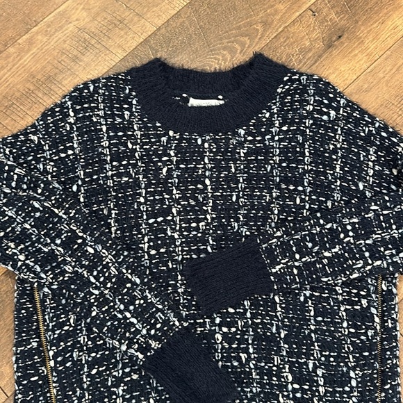NWT! Cozy Sweater - Picture 3 of 4